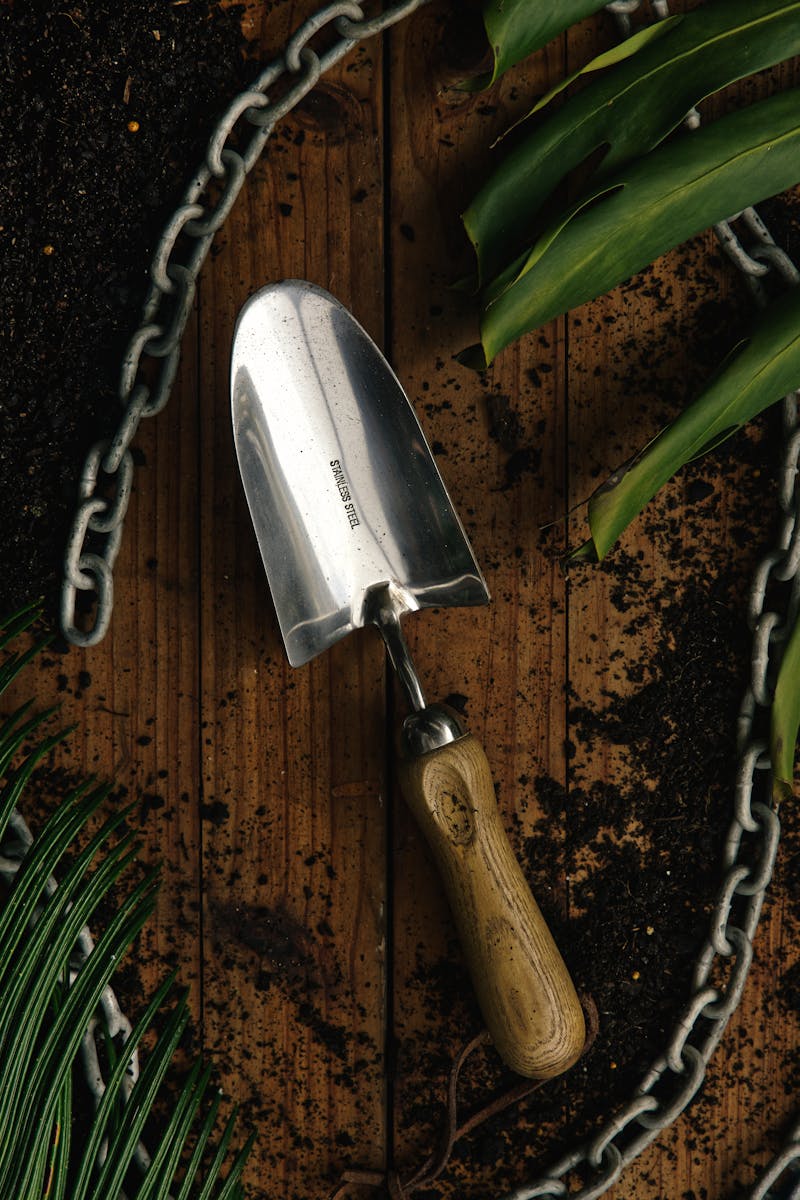 Fiskars steel post hole digger